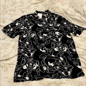Black Mickey Mouse collared button short sleeve.